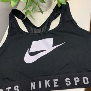 Black Nike Sports Bra Size Medium